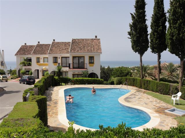 Monte Paraiso Sitio de Calahonda for sale