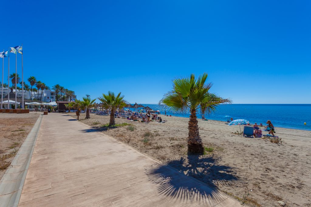 Calahonda Beach walk by Luna Beach