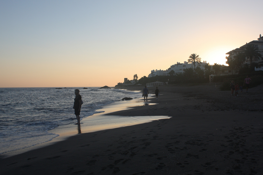 Costa del Sol vs Costa Blanca